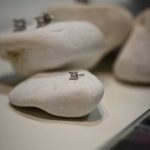 Ασημένιο σκουλαρίκι 925 μονόπετρο σε τετραγωνισμένο σχήμα