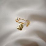 Παιδική παραμάνα με κωνσταντινάτο